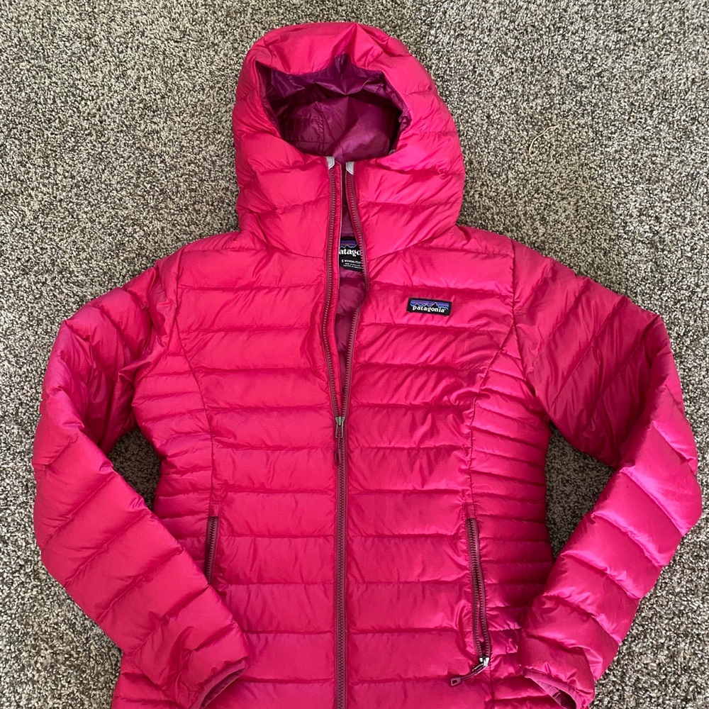 Patagonia down sweater hoodie coat pink small